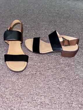Cityclassified Black Two-Strap Low Block Heel Sandals